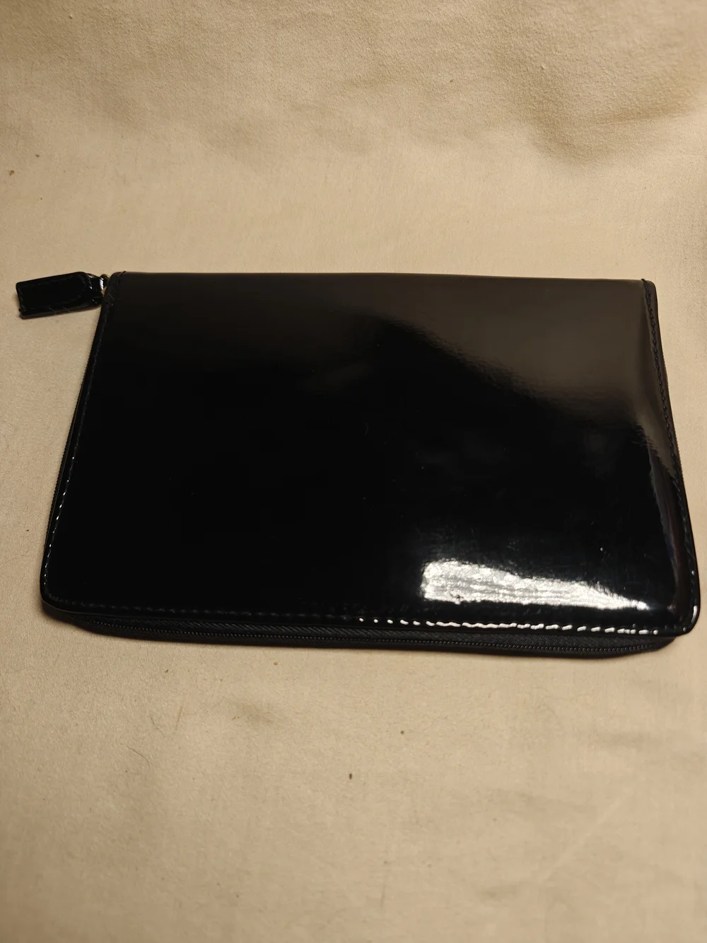 Y-Shaped Black Patent Leather Zip Pouch - Picture 3 of 6
